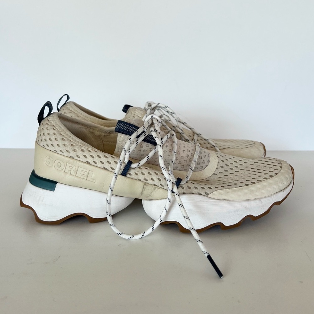 SOREL Kinetic Impact Lace Sneaker in Vintage Vanilla Cream, size 10